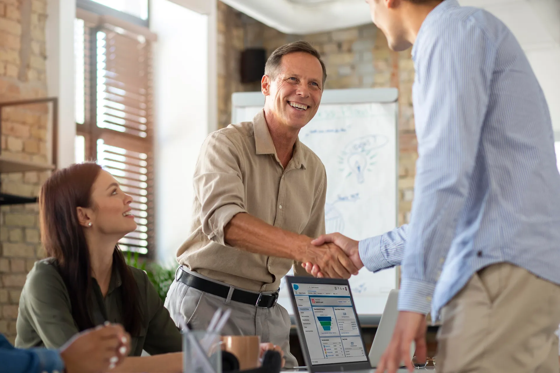 How to Choose the Right Salesforce Partner:Experience, Support, and Proven Results